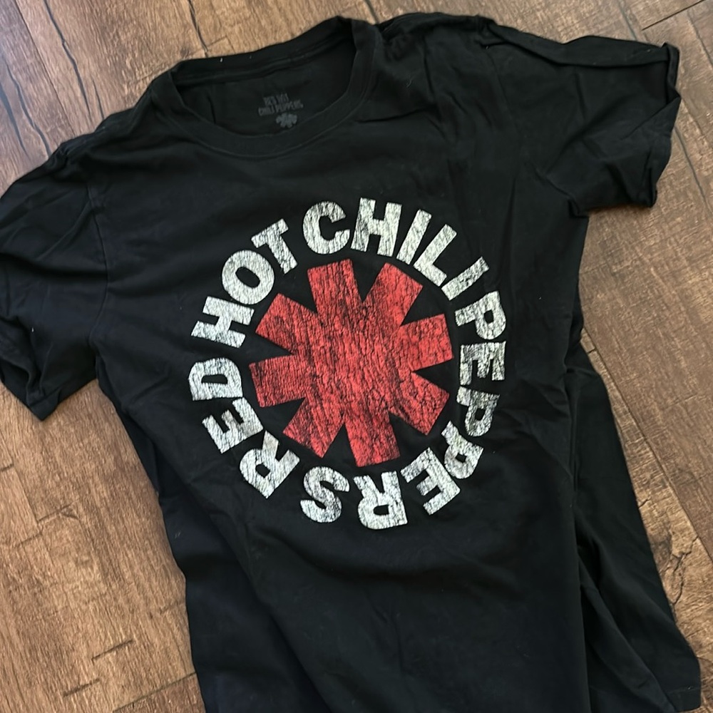 Red Hot Chili Peppers Tee